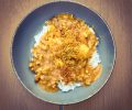 Indonesische curry met kip, pinda en Thaise rijst